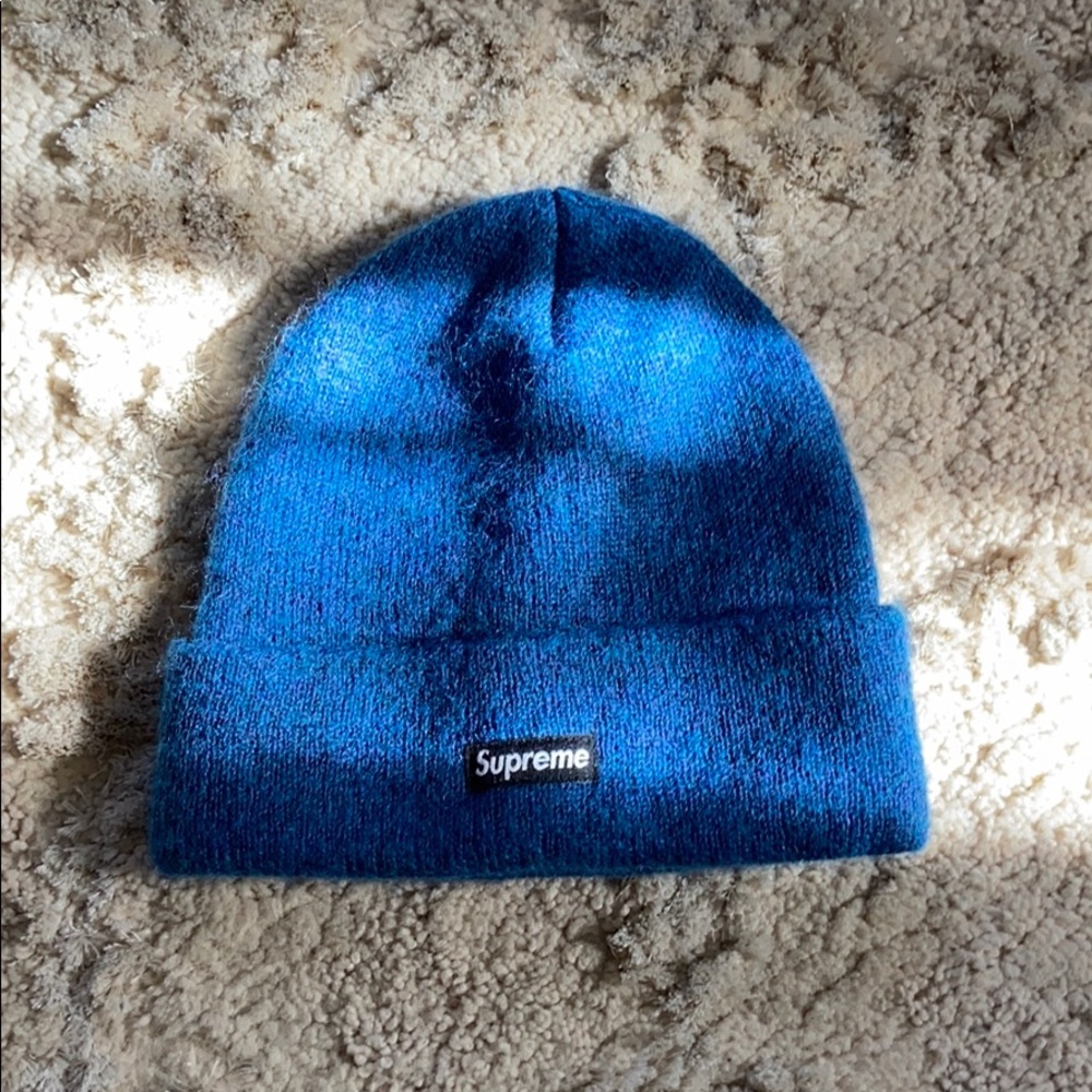 SUPREME hat